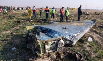 Des équipes de secours sur les lieux du crash d’un avion de ligne ukrainien qui a été abattu peu après son décollage près de l’aéroport Imam Khomeini dans la capitale iranienne, Téhéran, le 8 janvier 2020 (Photo, AFP) 