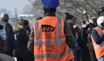 Grèves à la SNCF: les cheminots haussent le ton