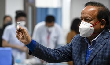 Le ministre indien de la Santé, Harsh Vardhan, au All India Institute of Medical Science (AIIMS) à New Delhi le 16 janvier 2021 (Photo, AFP)