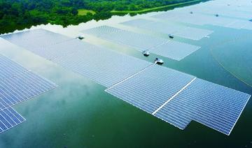 Singapour dévoile l'une des plus grandes centrales solaires flottantes au monde