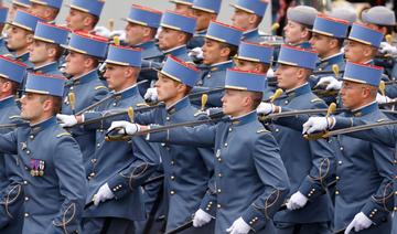 Défilé militaire à Paris pour la fête nationale, malgré le variant