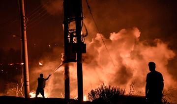 Incendies en Grèce: le mont Parnès en proie aux flammes près d'Athènes