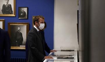 Le président français Emmanuel Macron visite le musée Marcel Proust « La Maison de Tante Léonie » dans le cadre des journées européennes du patrimoine à Illiers-Combray, à l'ouest de Paris, le 15 septembre 2021 (Photo, AFP)