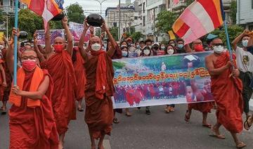 Birmanie: les moines manifestent contre la junte militaire