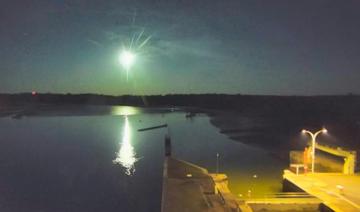 Des images captées par une webcam installée sur un barrage du port d'Arzal, dans le Morbihan, montrent le passage d'un météore dans le ciel (Photo, AFP)