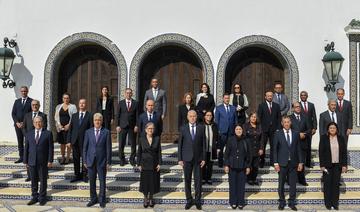 Loin des calculs politiques