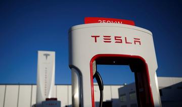Tesla manoeuvre autour des défis logistiques et engendre des bénéfices record