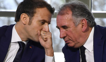 L'équipe Macron a «trahi» Bayrou en 2017 et tenté de l'acheter, selon deux journalistes