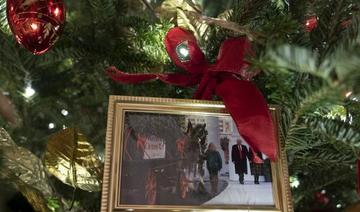 Dans le sapin de Noël des Biden, une photo ... des Trump 