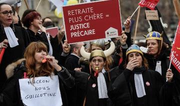 Retraites: Macron refond sa réforme 