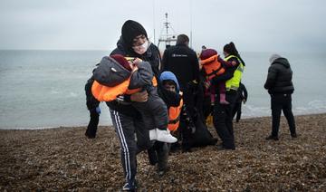 Naufrage dans la Manche: un rescapé évoque un SOS, les autorités françaises excluent toute négligence