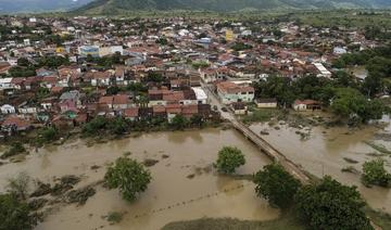Brésil: après les inondations, la détresse et la polémique