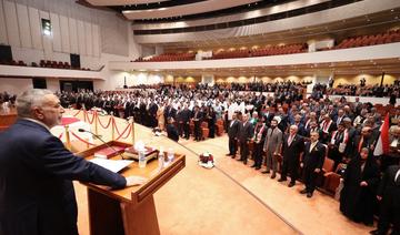 Irak: le Parlement réélit son président pendant une séance inaugurale houleuse