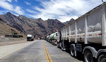 Plus de 1300 camions bloqués à la frontière Argentine-Chili par des tests Covid  