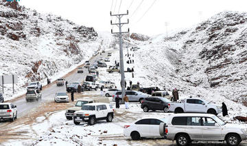 En Arabie saoudite, la neige tombe à Tabouk et recouvre Jabal Al-Lawz 