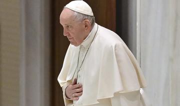 Le pape souffrant annule des engagements mais se rend à l'ambassade russe pour dire sa préoccupation