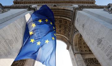 Après une polémique, le drapeau européen de nouveau sous l'Arc de Triomphe à Paris