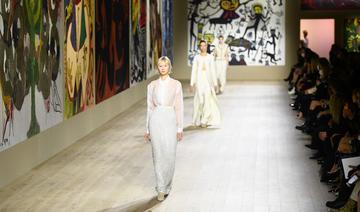 La Semaine de la Mode démarre à Paris dans une «gravité» de temps de guerre