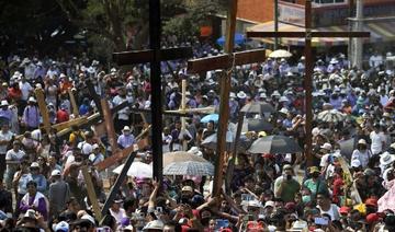 A Iztapalapa, Mexico, 600 000 catholiques reprennent le chemin de croix 