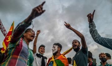 Un homme tué lors de manifestations au Sri Lanka, plongé dans la crise 