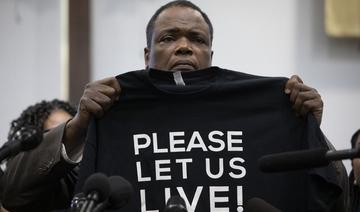 USA: les parents d'un homme noir tué par un policier veulent le voir poursuivi