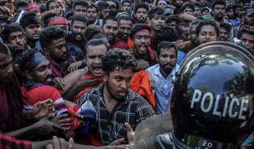 Sri Lanka: foule de manifestants devant la résidence du Premier ministre