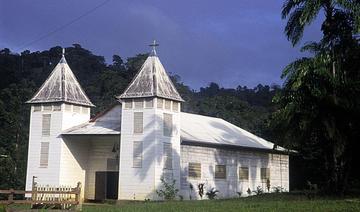 Guyane: un pasteur tué par balles, son église incendiée