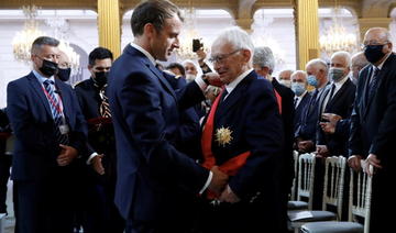 Le président français salue la mémoire d'un officier défenseur des harkis