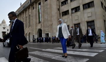 La crise et le Parlement