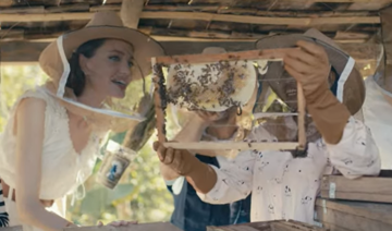 Angelina Jolie, marraine des «femmes pour les abeilles 2022 au Cambodge»