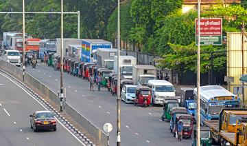 Le Sri Lanka à l'arrêt, les réserves de carburant diminuent 