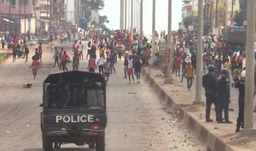 Guinée: Trois leaders d'un collectif écroués à Conakry où des manifestants défient la junte