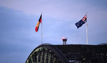 Australie: le drapeau aborigène hissé au sommet du pont de Sydney