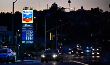 Etats-Unis: le prix de l'essence ne cesse de baisser, une aubaine pour Joe Biden