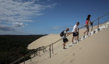 Après l'incendie, les vacanciers de retour sur la dune du Pilat 