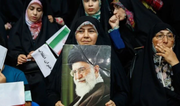 Khamenei: les manifestations en Iran contre le hidjab sont un complot de l’Occident 