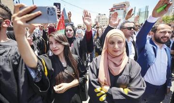 Les avocats palestiniens intensifient leurs protestations contre la gouvernance par «décret» d’Abbas