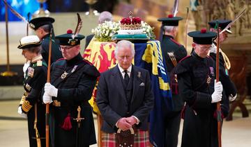 Avant Londres, les Britanniques se pressent à Edimbourg pour des adieux poignants à la reine