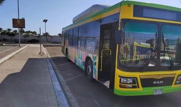 Des bus «écologiques» pour le transport des délégués lors du sommet sur le climat en Égypte