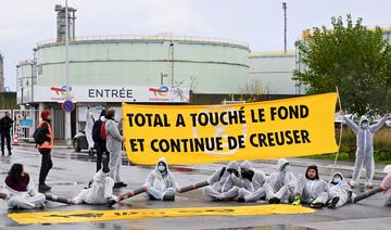 TotalEnergies: des militants XR bloquent l'entrée du dépôt de Mardyck