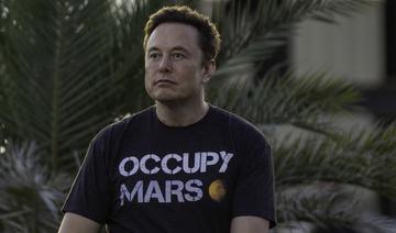 Seul aux commandes de Twitter, Elon Musk imprime sa marque