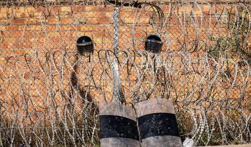 Un migrant rentre dans l'enclave de Melilla en parapente