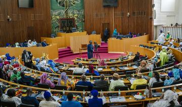 Sénégal: deux députés de l'opposition recherchés après des violences sur une parlementaire