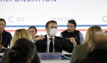 Vague de Covid en France: le président Macron remet un masque au nom de la «responsabilité»