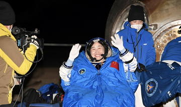 Trois astronautes chinois reviennent sur terre avec succès