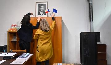 Les Tchèques choisissent leur président lors d'un scrutin serré 