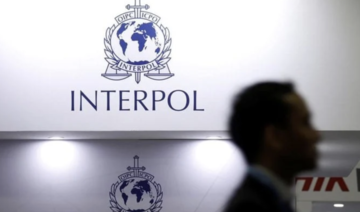 Les Émirats arabes unis arrêtent le passeur le plus recherché par Interpol au Soudan
