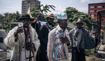 Les dandys «sapeurs» font leur show à Kinshasa