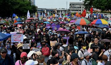 Des Philippins commémorent la révolution contre l'ancien dictateur Marcos