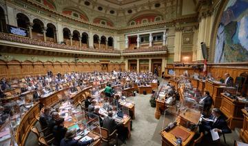 Le gouvernement suisse veut étendre la loi sur le blanchiment d'argent aux conseillers financiers